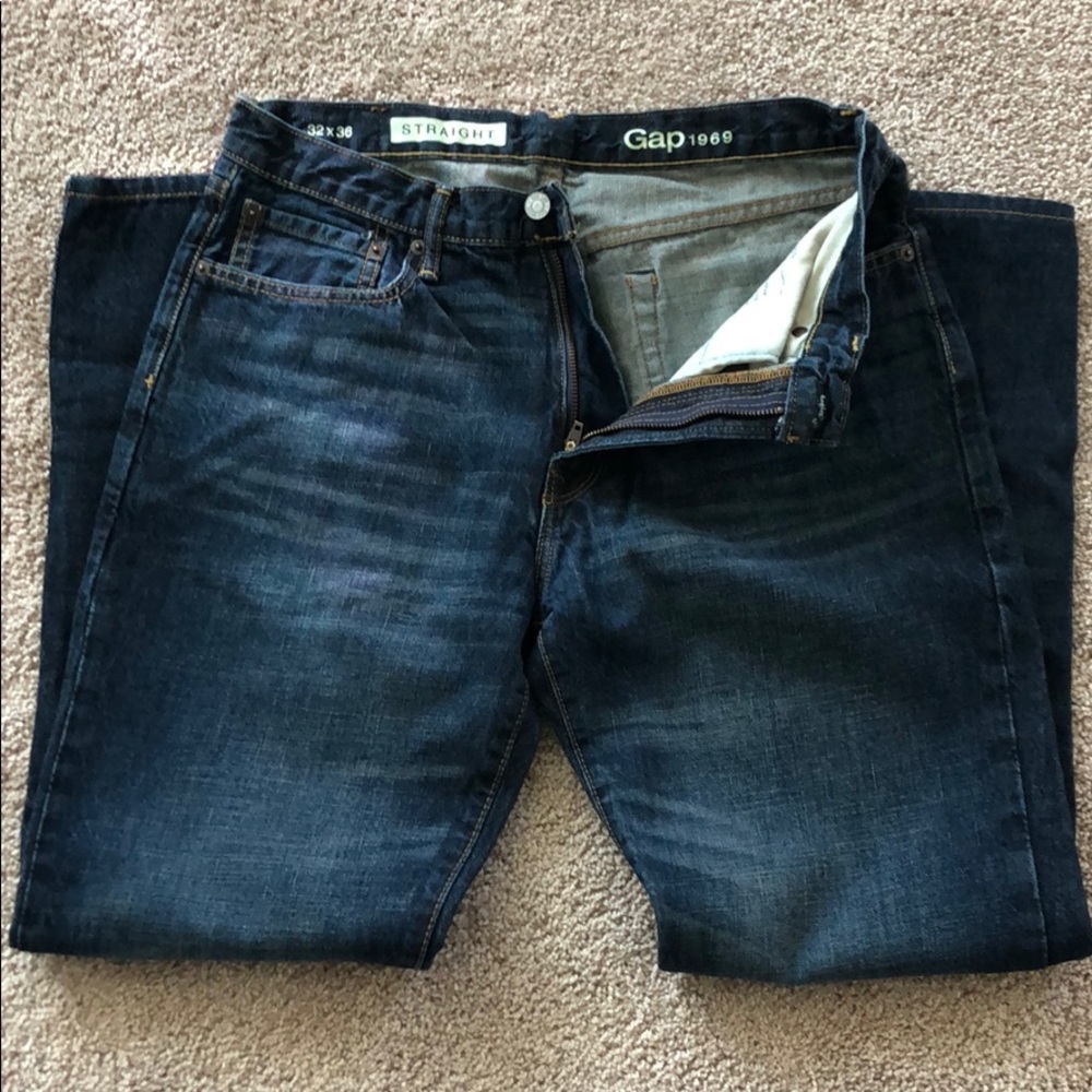 GAP MEN DENIM STRAIGHT FIT